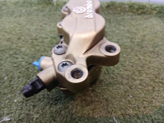 Brembo 4-piston opposed radial brake calipers
General purpose