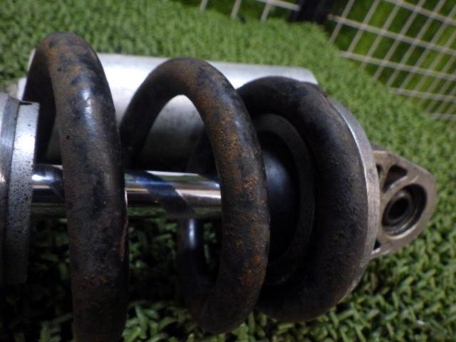 【SUZUKI】リアサスペンション GU74A 外し
