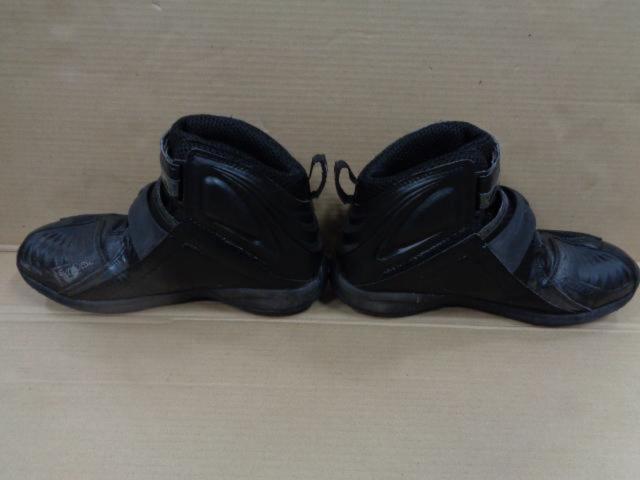 elf (Elf)
SYNTHESE
Fifteen
Synthase 15
black
26.5cm
