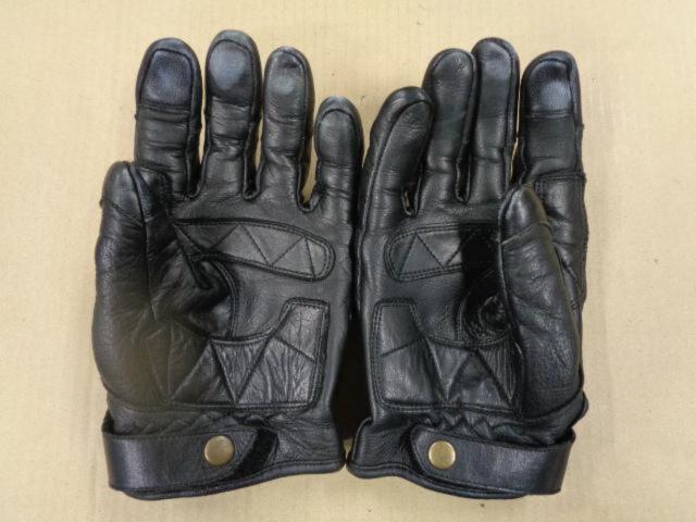 HenlyBegins
(Henry Begins)
Leather Gloves
black
L size