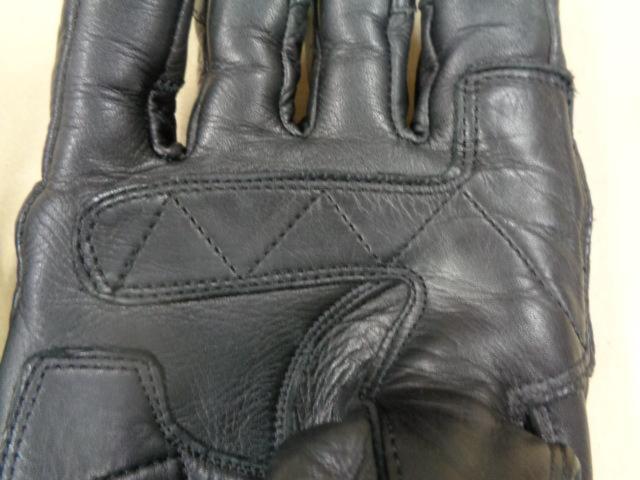 HenlyBegins
(Henry Begins)
Leather Gloves
black
L size
