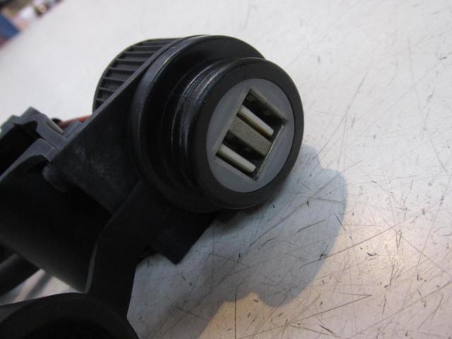 Unknown Manufacturer
2-port USB-A charger
[12V]