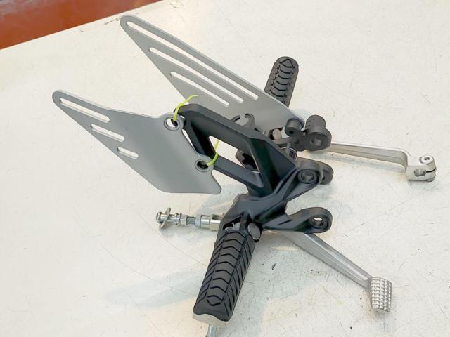 KAWASAKI(カワサキ) 純正ステップset 【ZX14R】