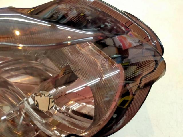 Unknown Manufacturer
Headlight unit (smoked lens)
CBR1000RR (SC59 early period｜’08-’11)