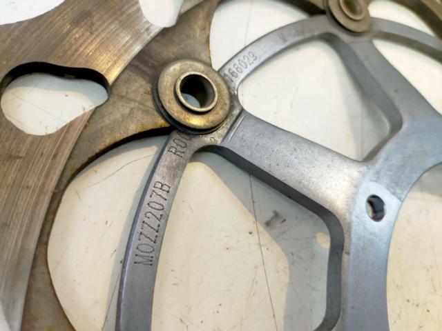 WRP
Floating brake disc rotor (one side)
CBR1000RR (SC59 early period｜’08-’11)