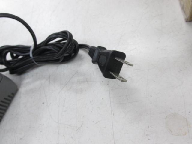 TECMATE (Okada Shoji)
OPTIMATE3 Battery Charger
12V0.6A output