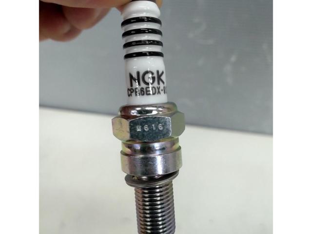 NGK CPR6EDX-9S イリジウムプラグ 未使用品