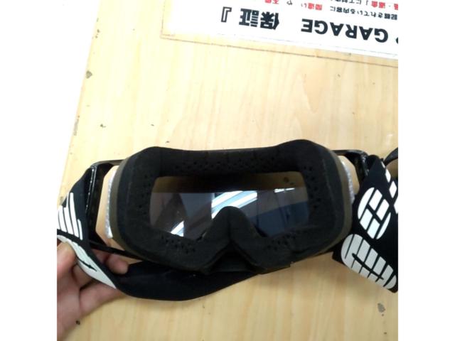 100% ARMEGA オフロードゴーグル