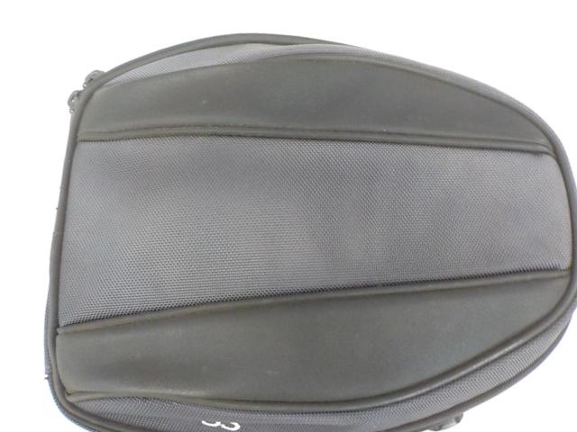ROUGH &amp; ROAD (Rafuandorodo)
SS compact tail
Seat Bag
Capacity: 7.5L ~ 10L