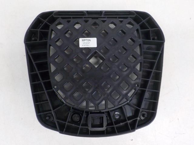 GIVI
Rear box base
MP70ND