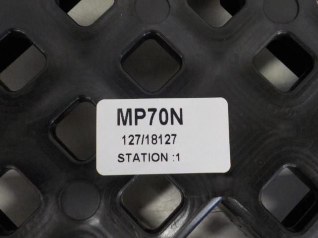 GIVI
Rear box base
MP70ND