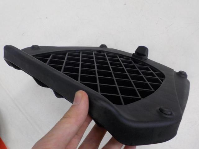 GIVI
Rear box base
MP70ND