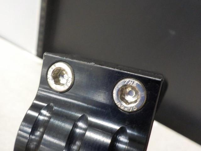 Unknown Manufacturer
Separate handle left and right set
General purpose / Clamp diameter: Φ31
