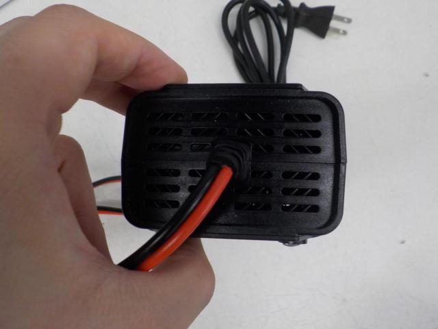 LVYUAN
BC-02
6V / 12V
Automatic battery charger / Motorcycle-specific