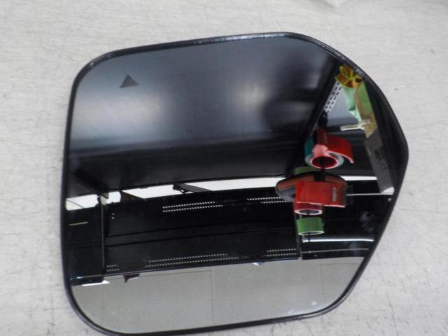 Mitsubishi genuine
Genuine door mirror lens left and right set
Delica D: 5 / CV1W
Late]
