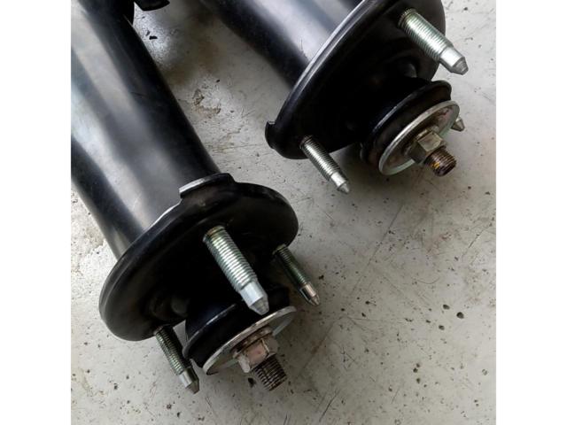 LEXUS
Genuine shock
+
RS-R
Ti2000
Lowdown suspension
L
[IS
/GSE20
