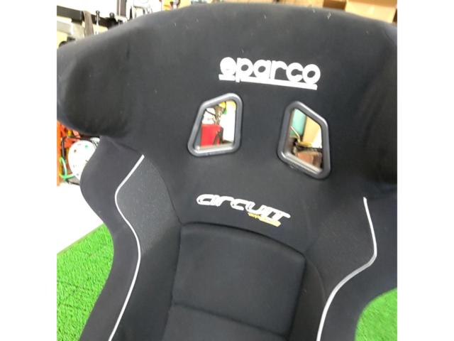 SPARCO
CIRCUIT
VTR
Full bucket seat with head guard
Side fastening