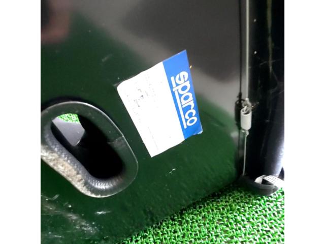 SPARCO
CIRCUIT
VTR
Full bucket seat with head guard
Side fastening