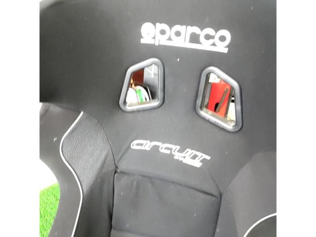 SPARCO
CIRCUIT
VTR
Full bucket seat with head guard
Side fastening