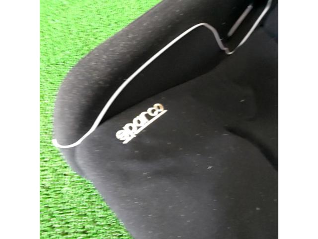 SPARCO
CIRCUIT
VTR
Full bucket seat with head guard
Side fastening