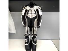 BERIK
Racing suits
Size: L