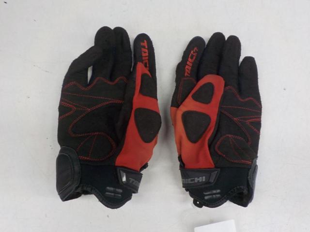 RS Taichi
RST429
Velocity mesh glove
Size: XL