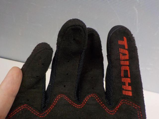 RS Taichi
RST429
Velocity mesh glove
Size: XL