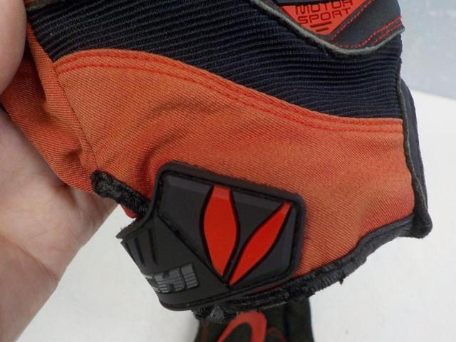 RS Taichi
RST429
Velocity mesh glove
Size: XL
