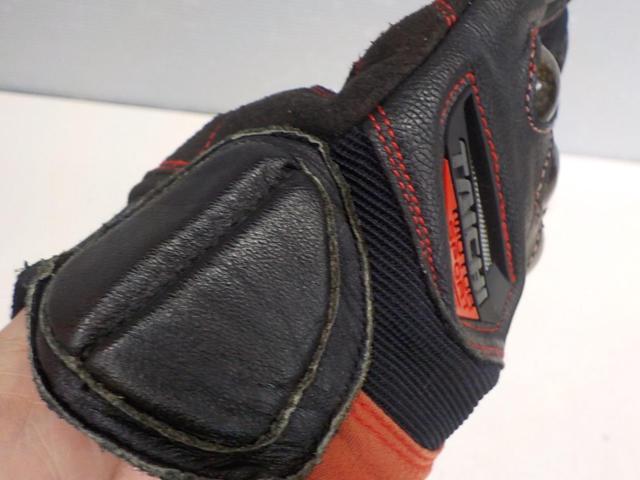 RS Taichi
RST429
Velocity mesh glove
Size: XL