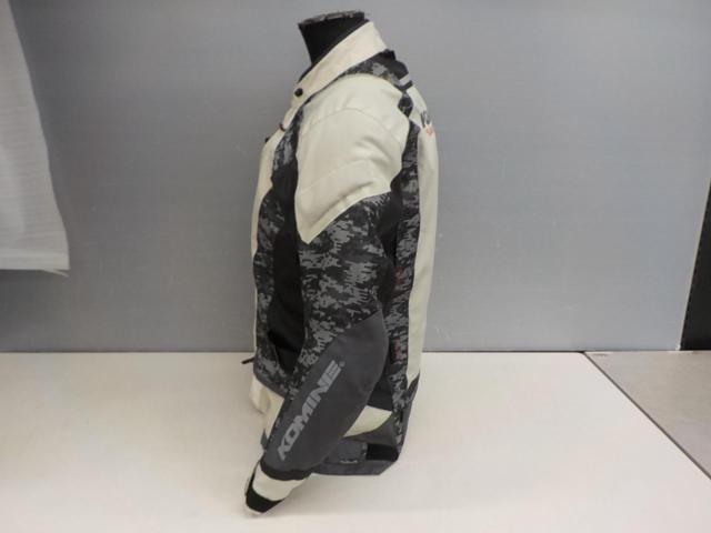 KOMINE
Nylon jacket
Size: JP / XL
EU / L