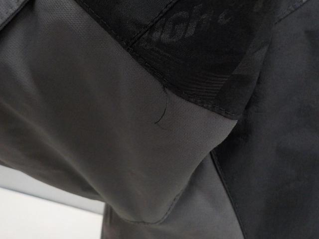 Rough &amp; load
Nylon jacket
Size: LL