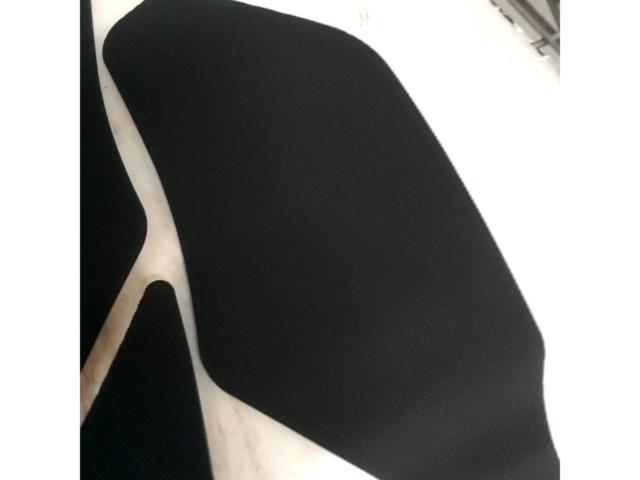 9WORLD
WALK
Tank pad