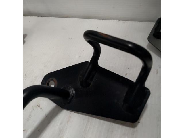 4 manufacturer unknown
Side bag support