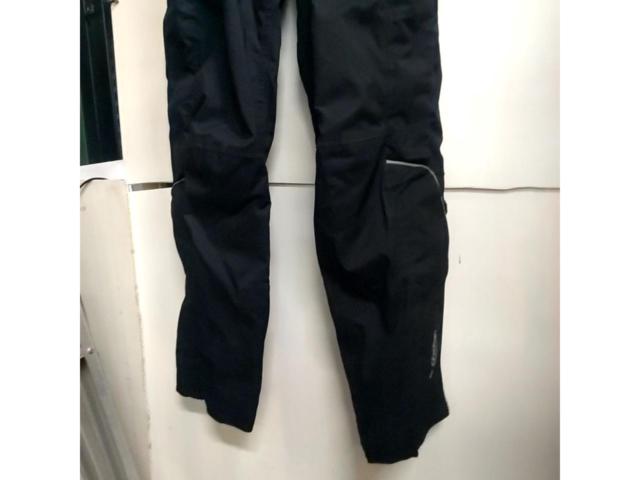 11GOLDWIN
Side-zip over pants