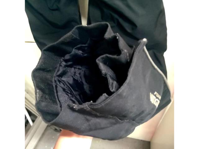 11GOLDWIN
Side-zip over pants