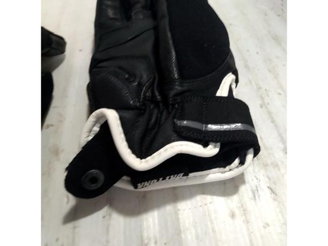 DAYTONA
Soft-fit leather winter gloves