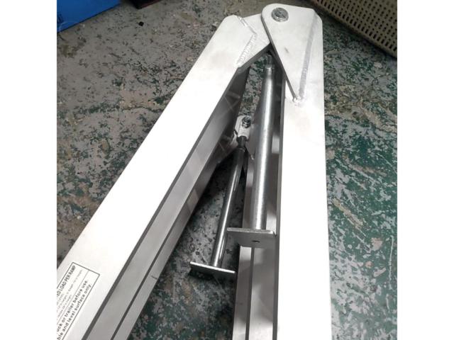 Unknown Manufacturer
Foldable aluminum ladder