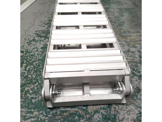 Unknown Manufacturer
Foldable aluminum ladder