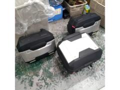 7 SUZUKI
V-Strom Genuine Optional Pannier Case Set