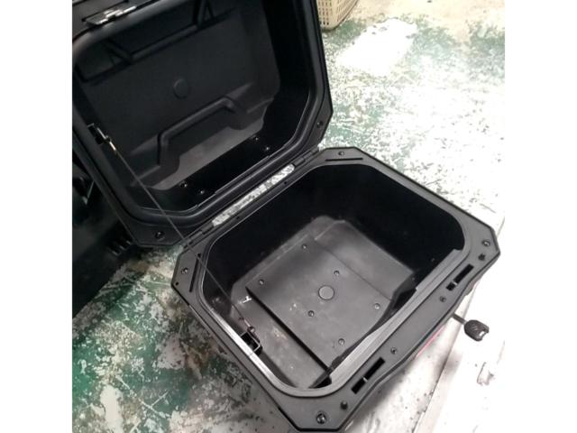 7 SUZUKI
V-Strom Genuine Optional Pannier Case Set