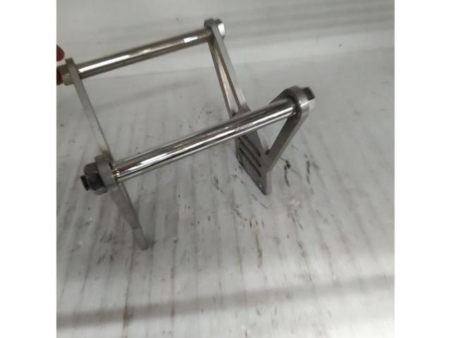 4 manufacturer unknown
Fork stabilizer