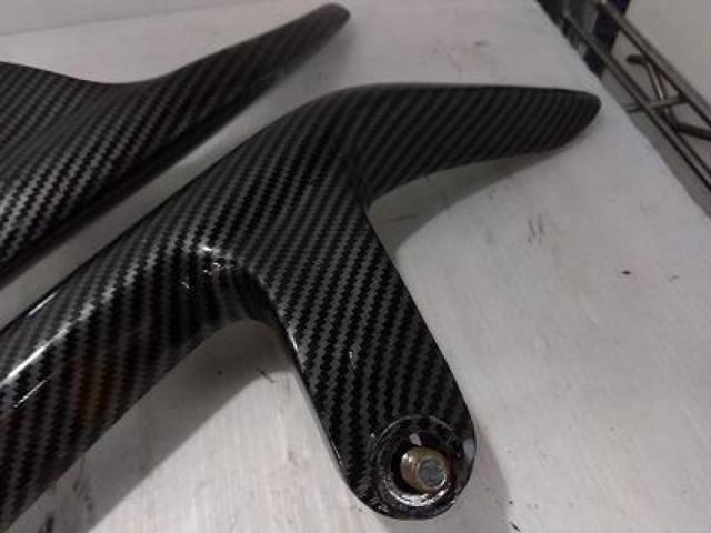 2 manufacturer unknown
Separate grab bar
