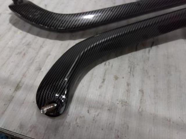 2 manufacturer unknown
Separate grab bar