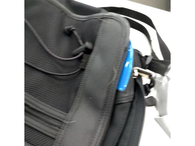 クシタニ マグネットタンクバッグ