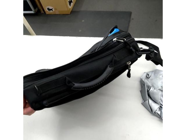 クシタニ マグネットタンクバッグ