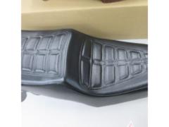 メーカー不明 純正タイプシート GN125H(年式不明)外し