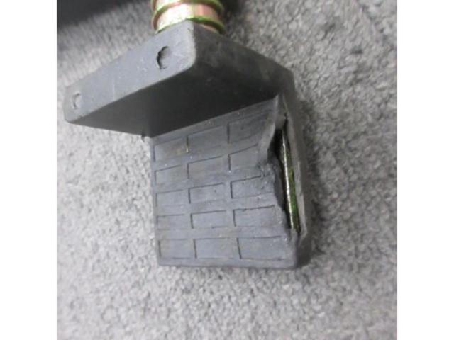 【モトトモ】 メンテナンススタンドラバーL受け 黒