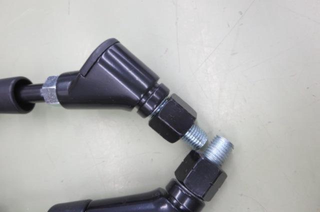 KEMI
MOTO
Mirror
Right and left
10 mm positive / reverse screw