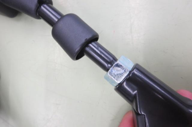 KEMI
MOTO
Mirror
Right and left
10 mm positive / reverse screw