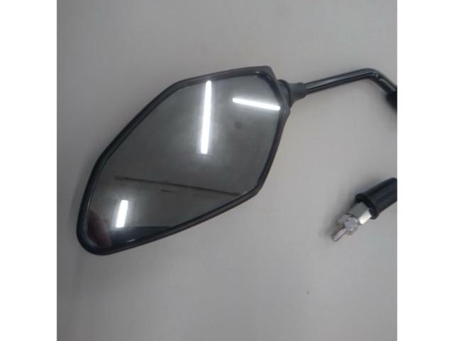 Genuine Yamaha mirrors
8 mm positive / reverse screw
Right and left